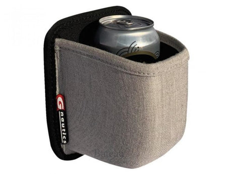 bekerhouder voor boten, gemonteerd op een stuurconsole, geschikt voor blikjes en bekers.