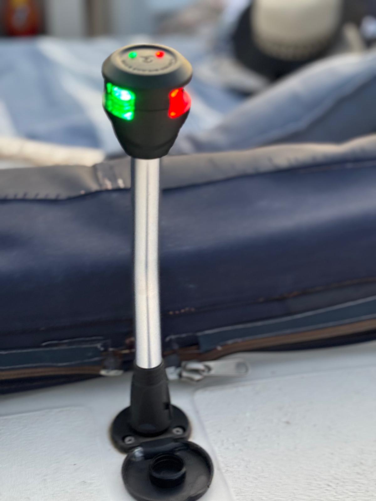 Attwood Combi LED on angled leg