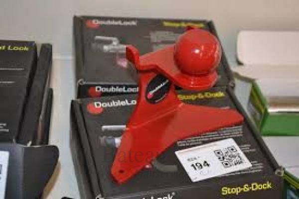 Double lock dock _ stop - Bateau Bootservice