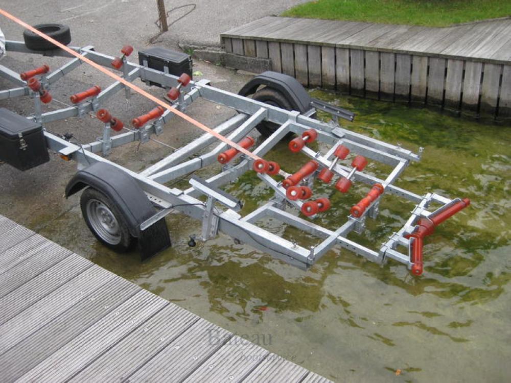 Stoltz kielrol zelf centrerend 30.5 cm x 16 mm - Bateau Bootservice