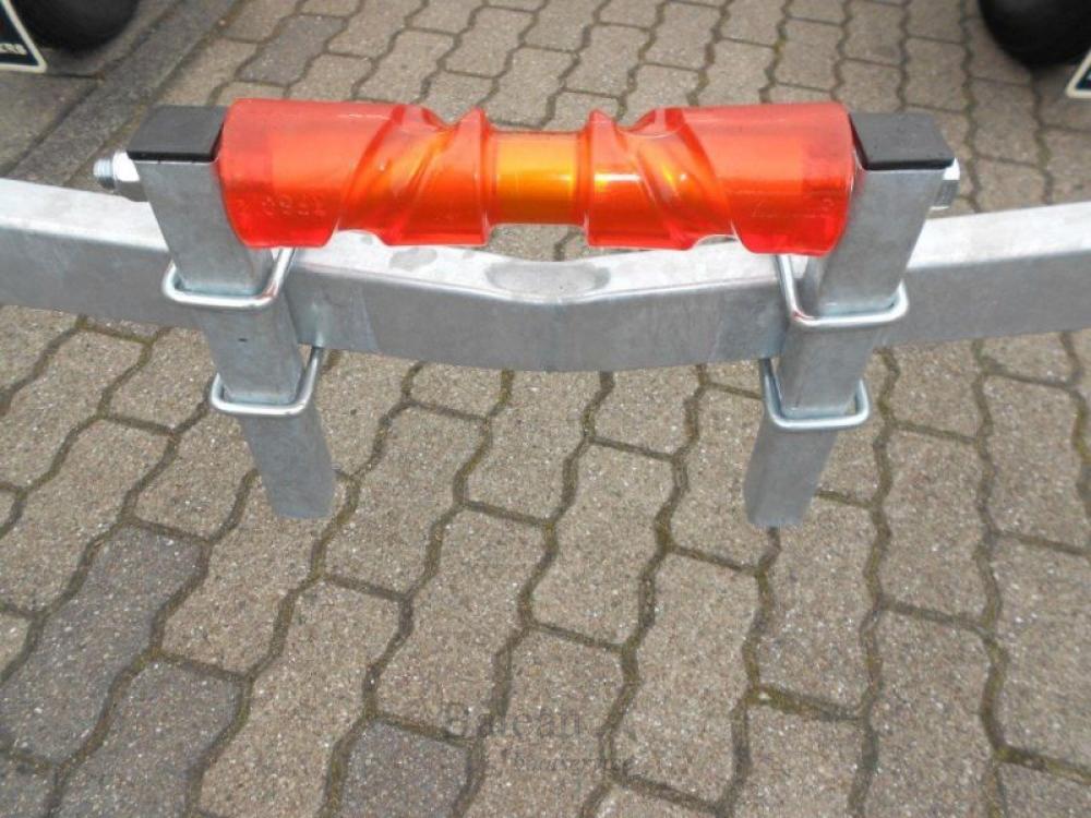 Stoltz kielrol zelf centrerend 30.5 cm x 16 mm - Bateau Bootservice