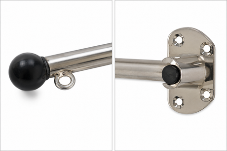RVS vlaggenstok van 510 mm met zwarte einddop, spiegelhouder en gelast oog voor de vlaggenlijn detail