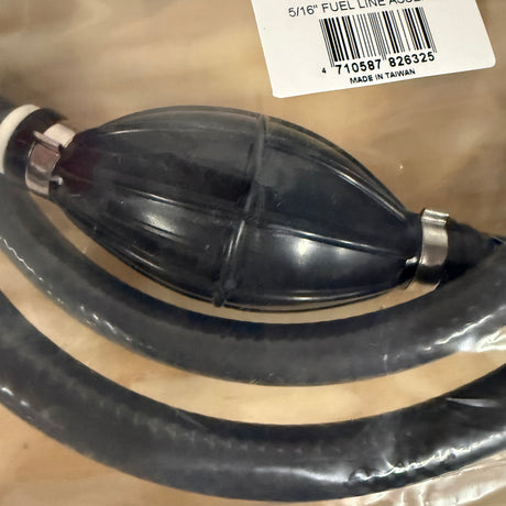 Brandstofslang 8 mm met knijpbal geschtbijchikt voor buitenboordmotor tot 10 pk dichtbij